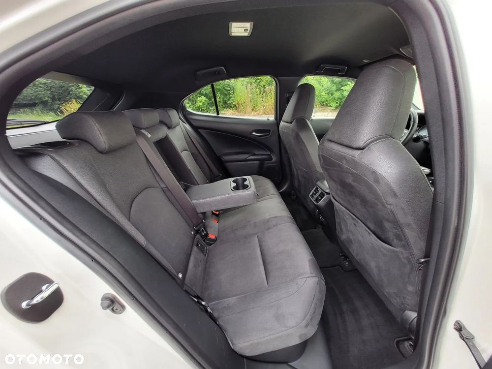 Lexus UX 250h GPF Business Edition 2WD - 13