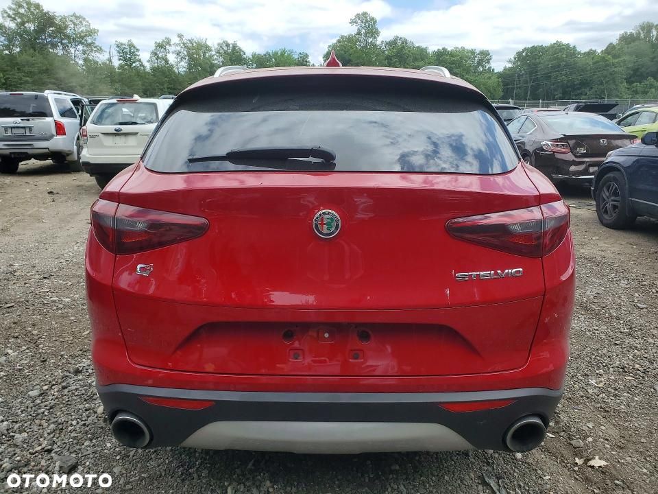 Alfa Romeo Stelvio - 3