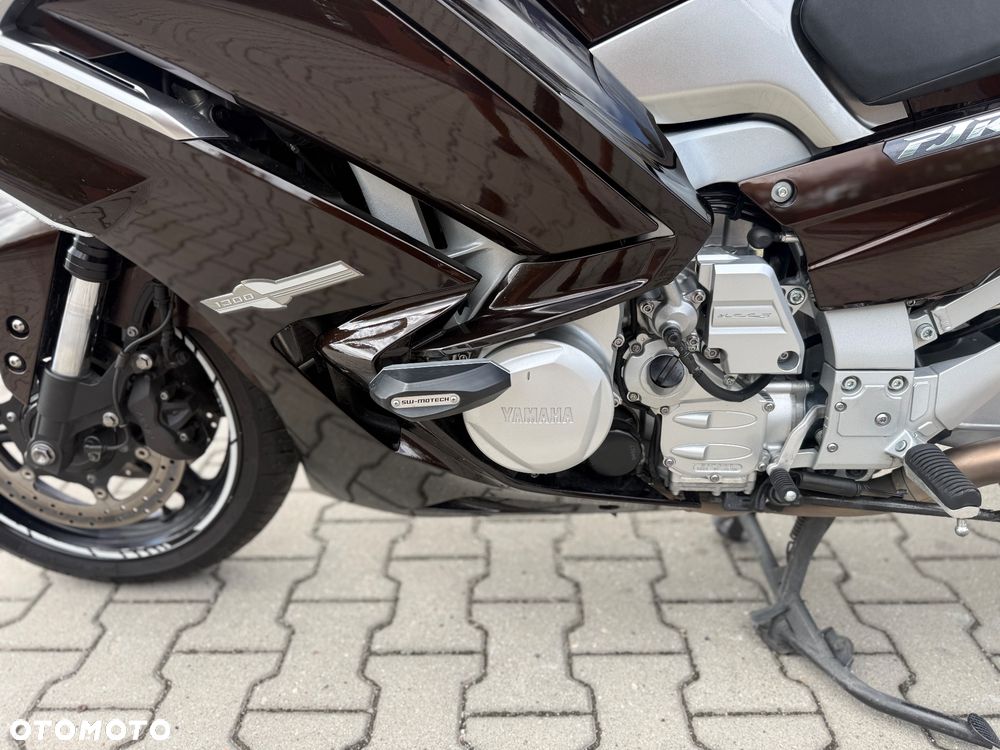 Yamaha FJR - 26