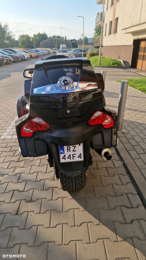 Can-Am Spyder - 6