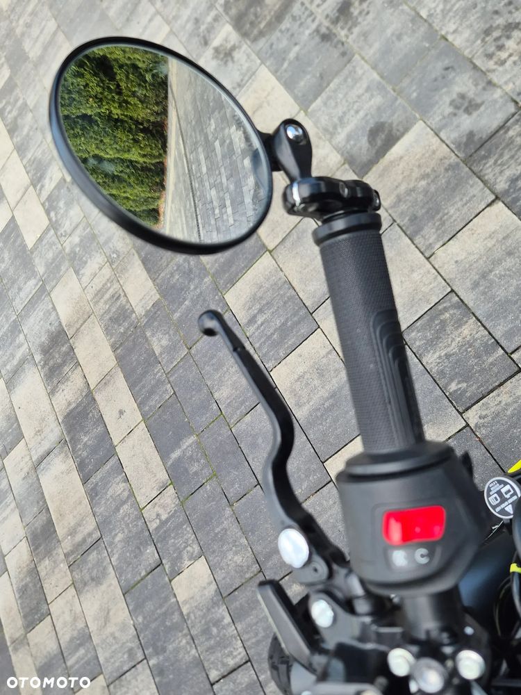 Husqvarna Svartpilen - 15