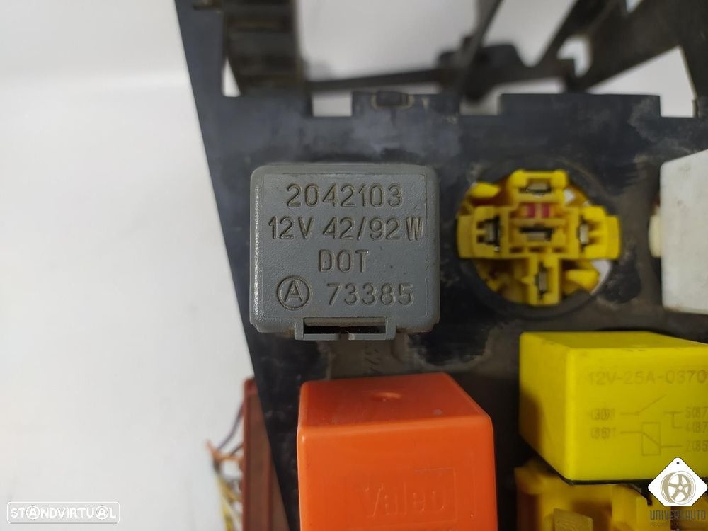 CAIXA RELÉS / FUSÍVEIS PEUGEOT 106 II 1997 - 3