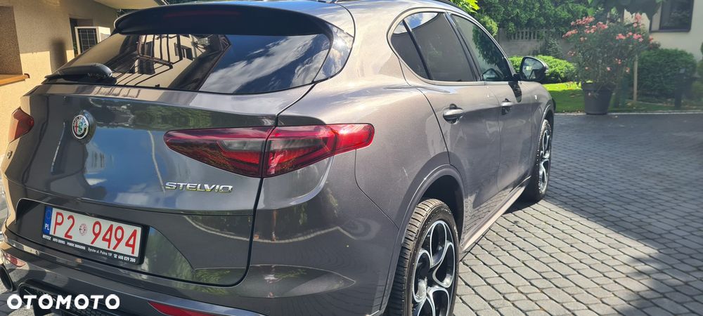 Alfa Romeo Stelvio 2.0 Turbo 16V AT8-Q4 Ti - 16