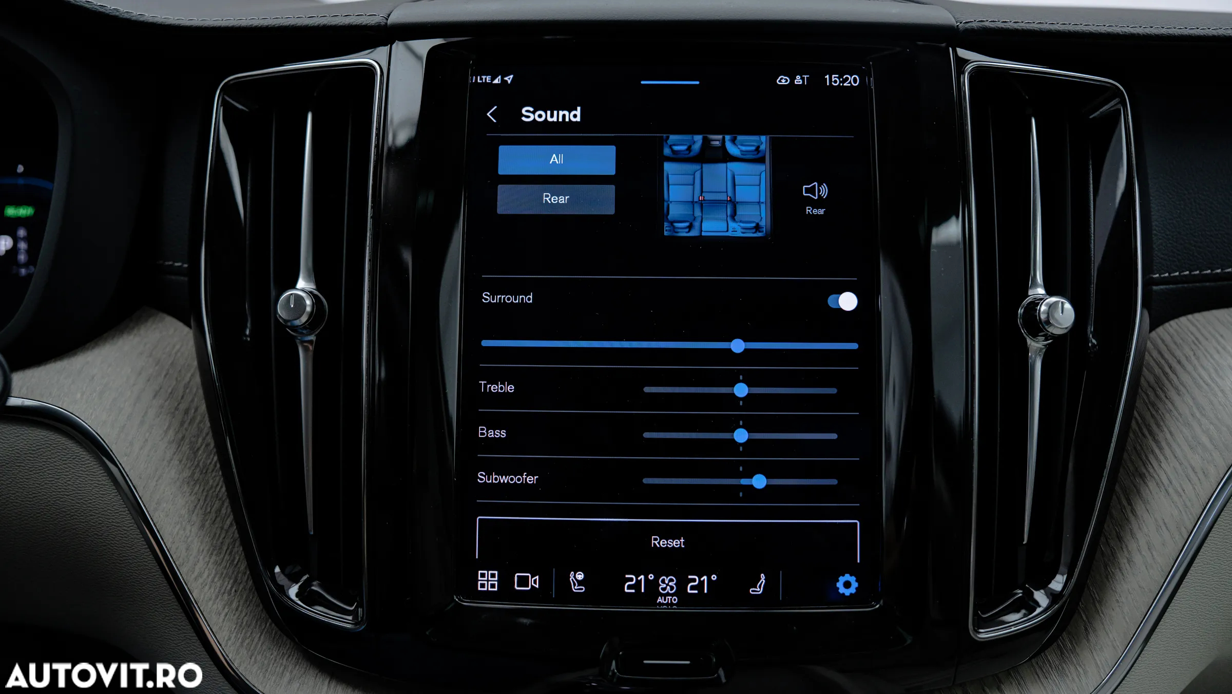 Volvo XC 60 Recharge T8 Twin Engine eAWD Inscription - 36