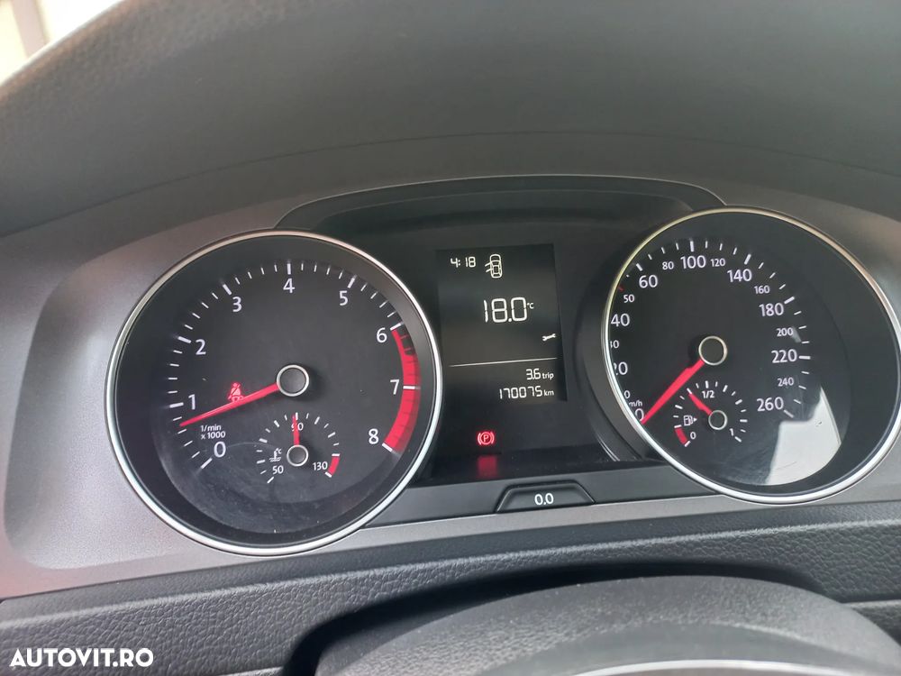 Volkswagen Golf - 17