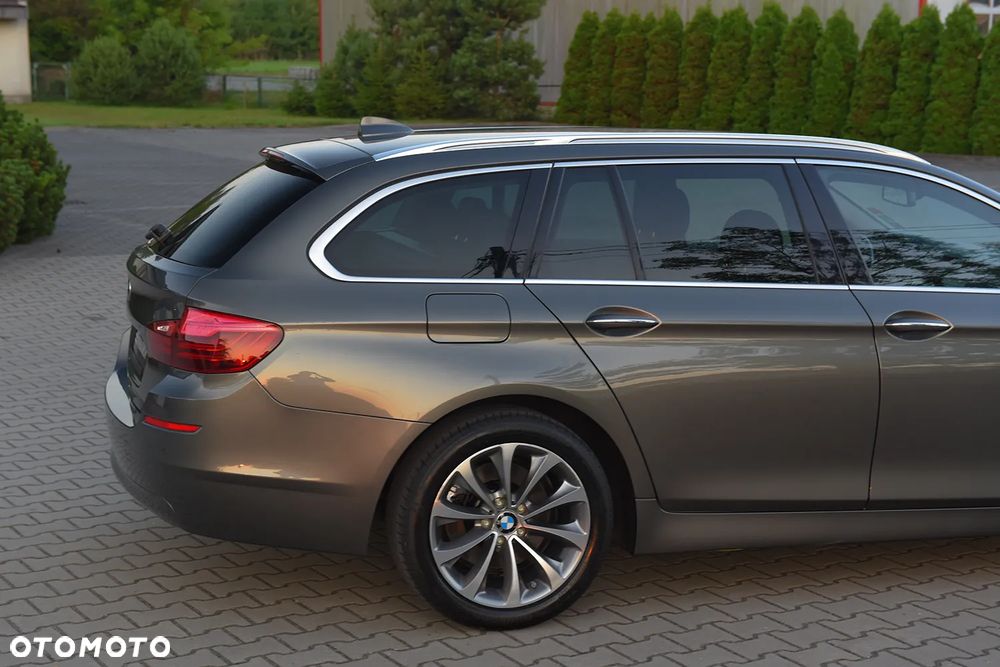 BMW Seria 5 518d Luxury Line - 10
