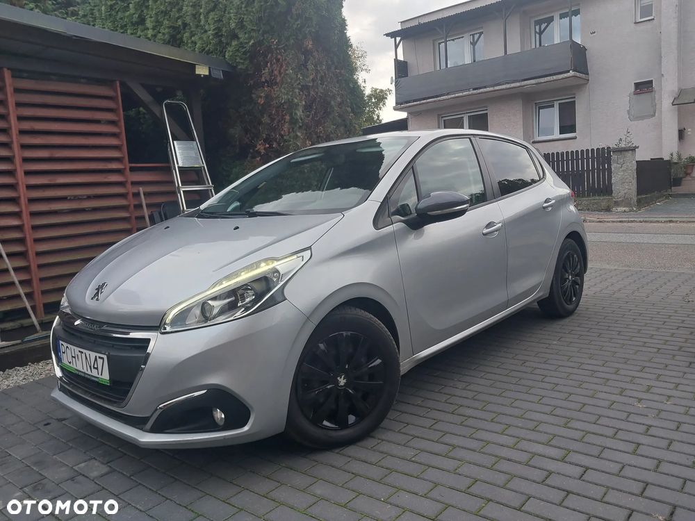 Peugeot 208 - 2