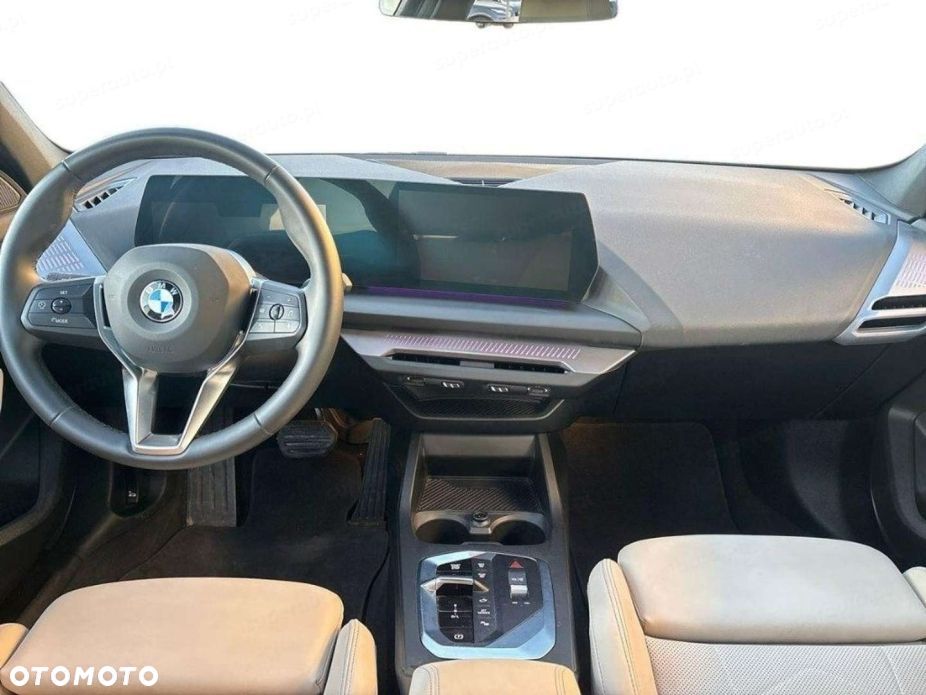 BMW Seria 1 120 mHEV - 7