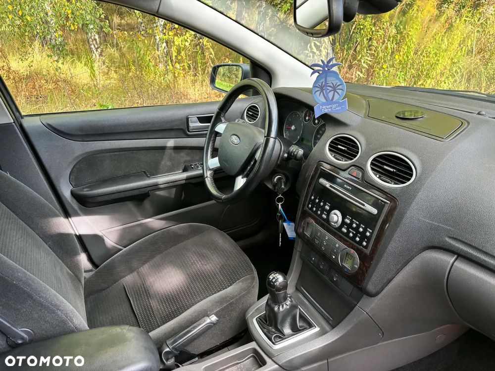 Ford Focus 1.6 Ti-VCT Style - 31