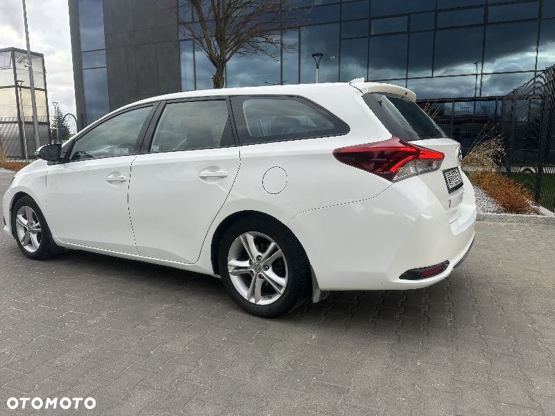 Toyota Auris 1.4 D-4D Comfort - 11