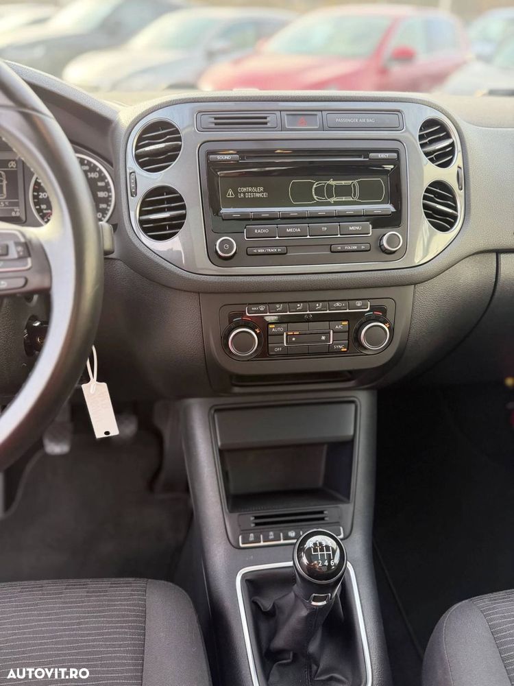 Volkswagen Tiguan - 11