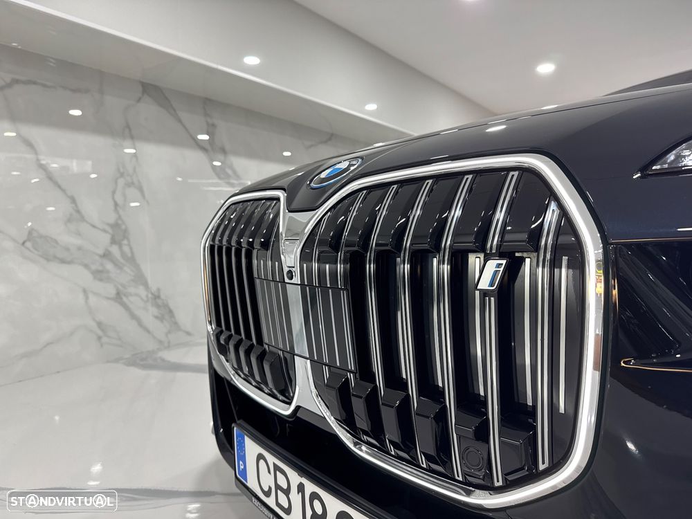 BMW i7 xDrive60 Pack Desportivo M Pro - 28