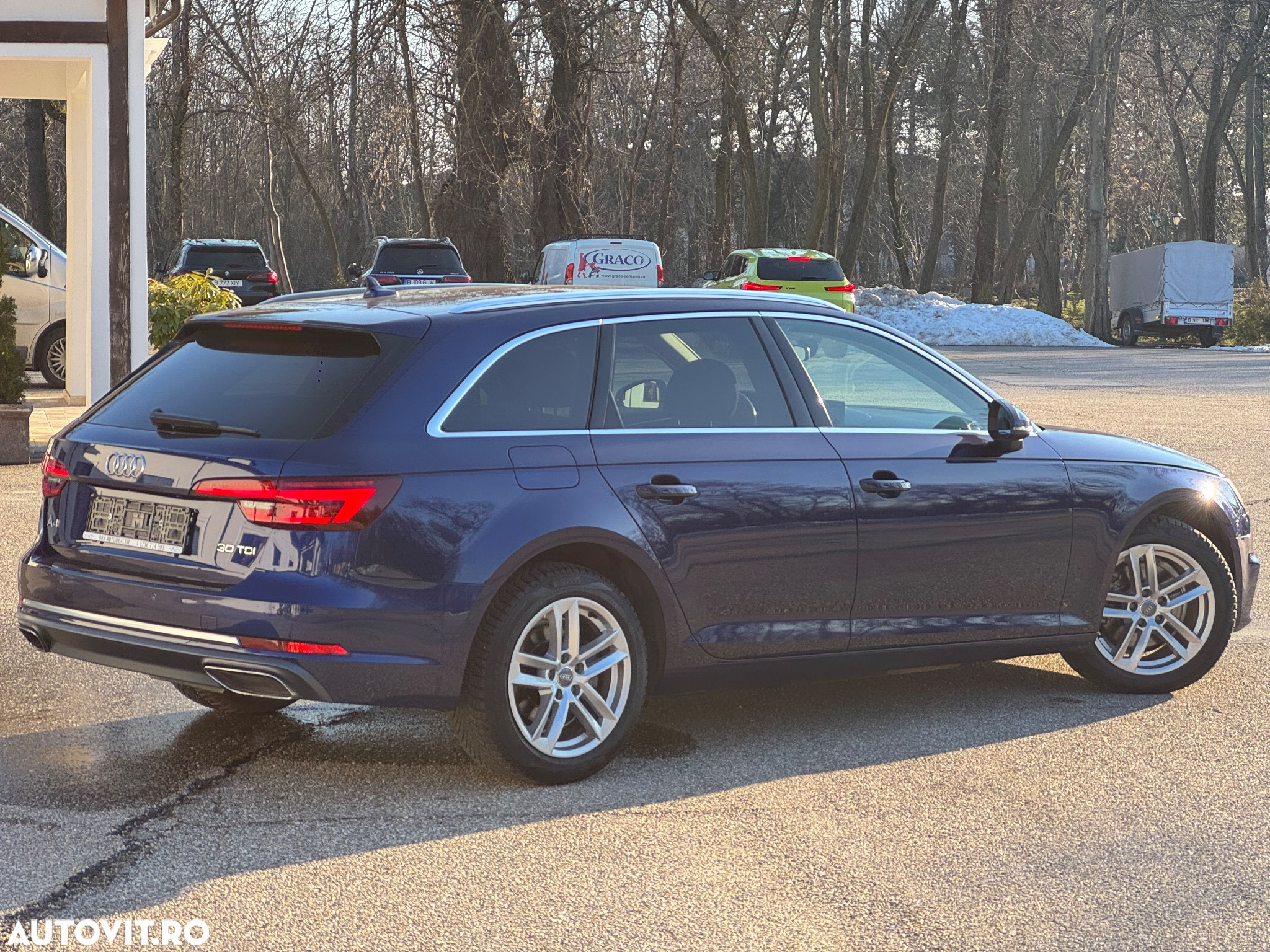 Audi A4 Avant 30 TDI S tronic sport - 12