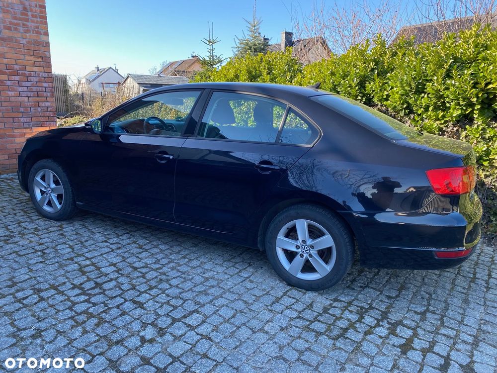 Volkswagen Jetta 1.6 TDI Comfortline - 7