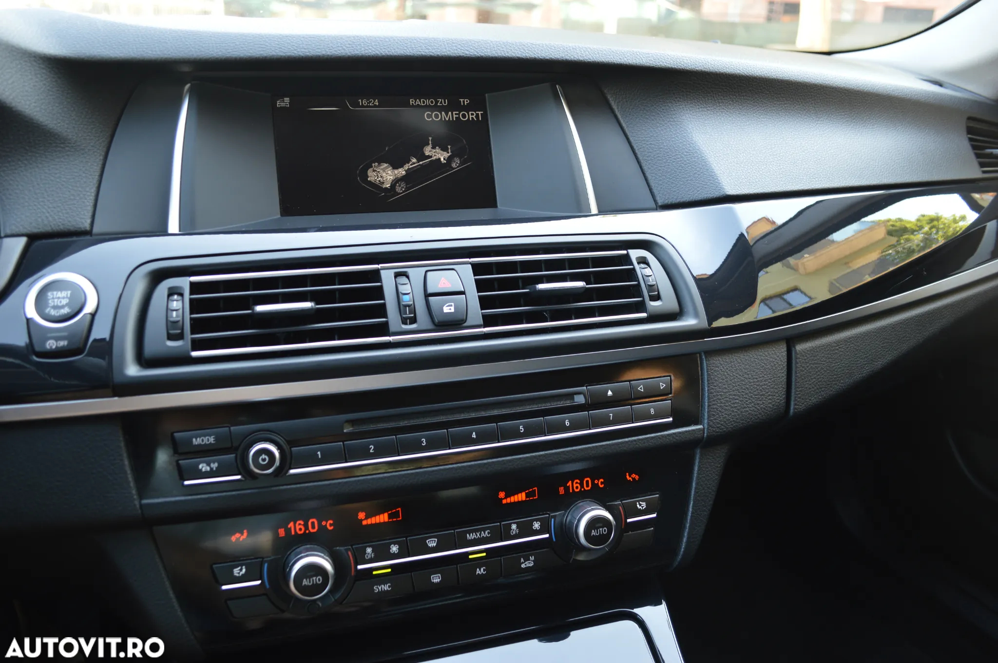 BMW Seria 5 520d Aut. Sport Line - 27
