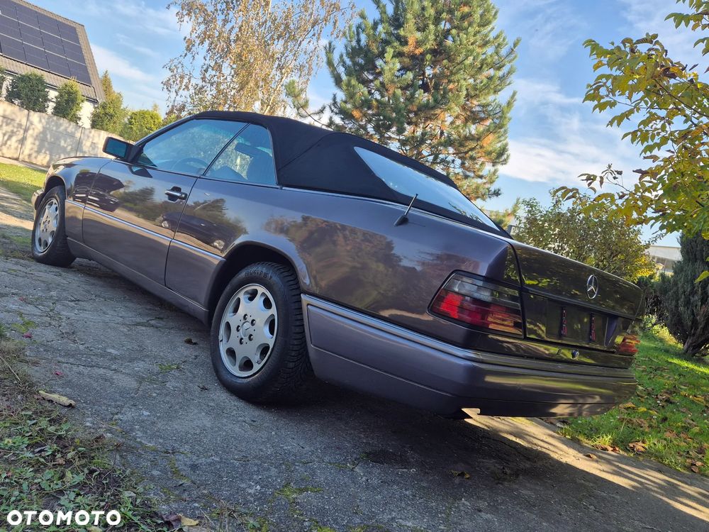 Mercedes-Benz E-Class 1994 photo 5