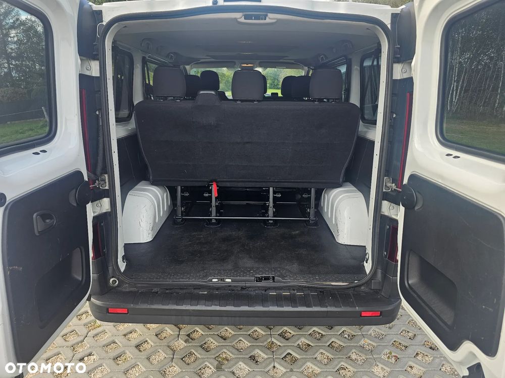 Renault Trafic - 16
