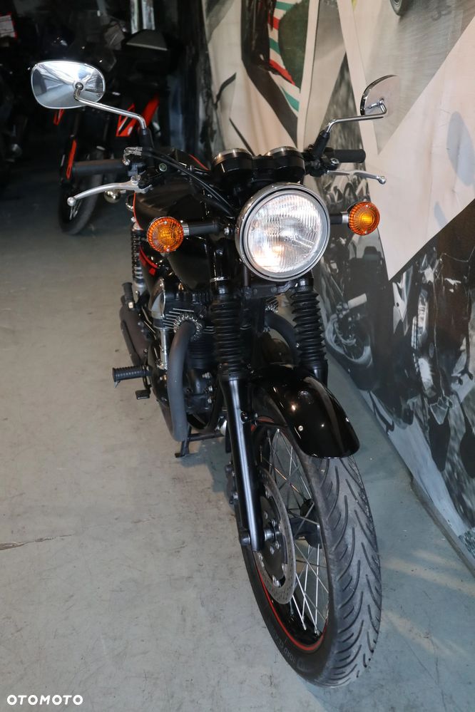 Kawasaki Inny - 18