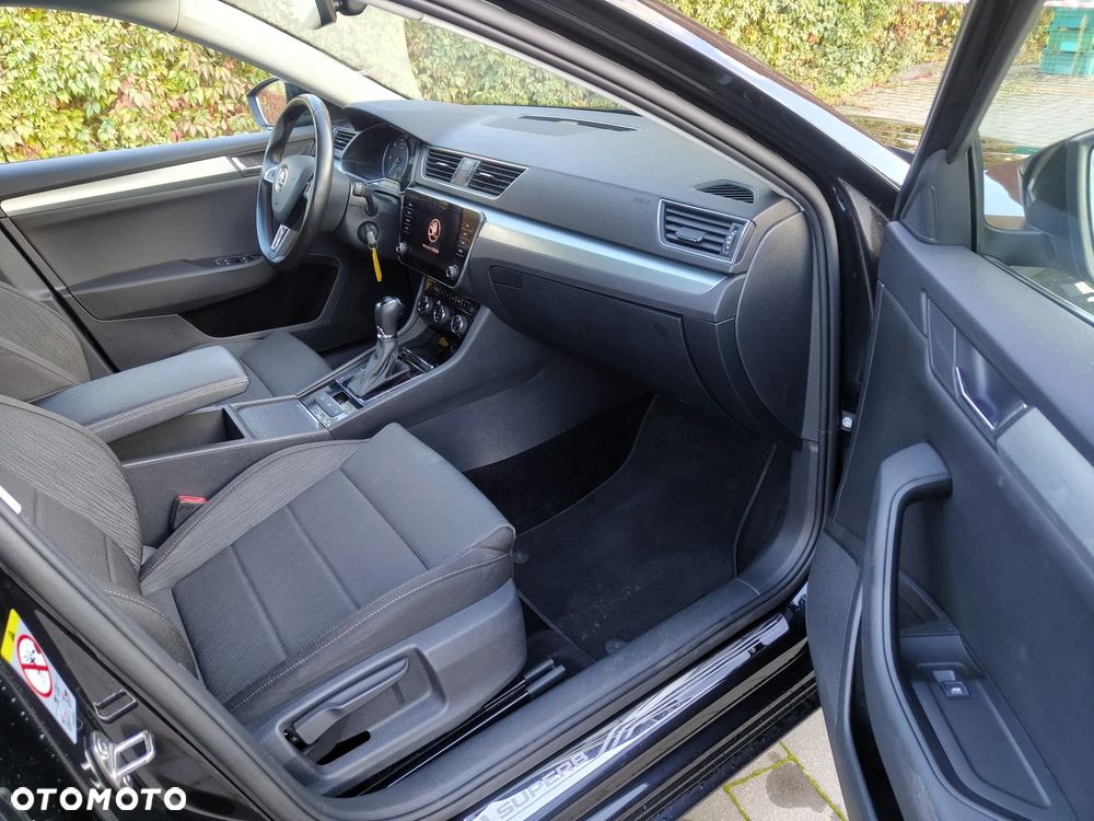 Skoda Superb Combi 2.0 TDI DSG Active - 12