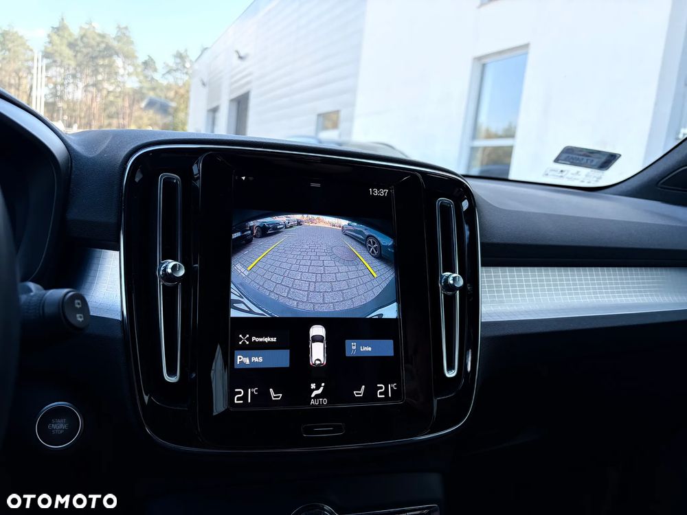 Volvo XC 40 T3 Momentum Pro - 11