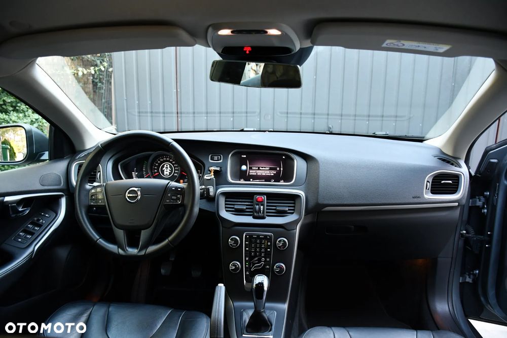 Volvo V40 D2 - 15