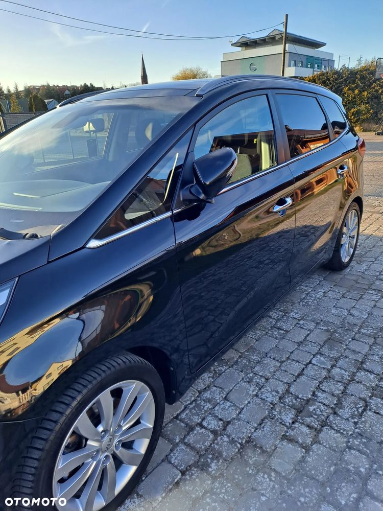 Kia Carens 1.7 CRDi M 7os - 5