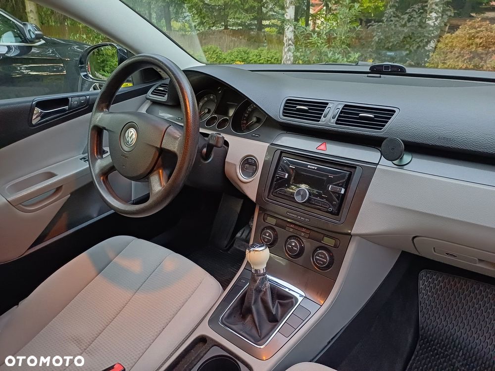 Volkswagen Passat 2.0 FSI Trendline - 23