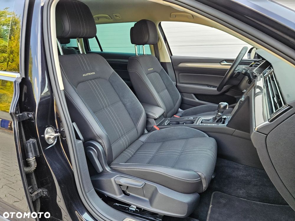 Volkswagen Passat Variant 2.0 TDI SCR 4Motion DSG Highline - 9