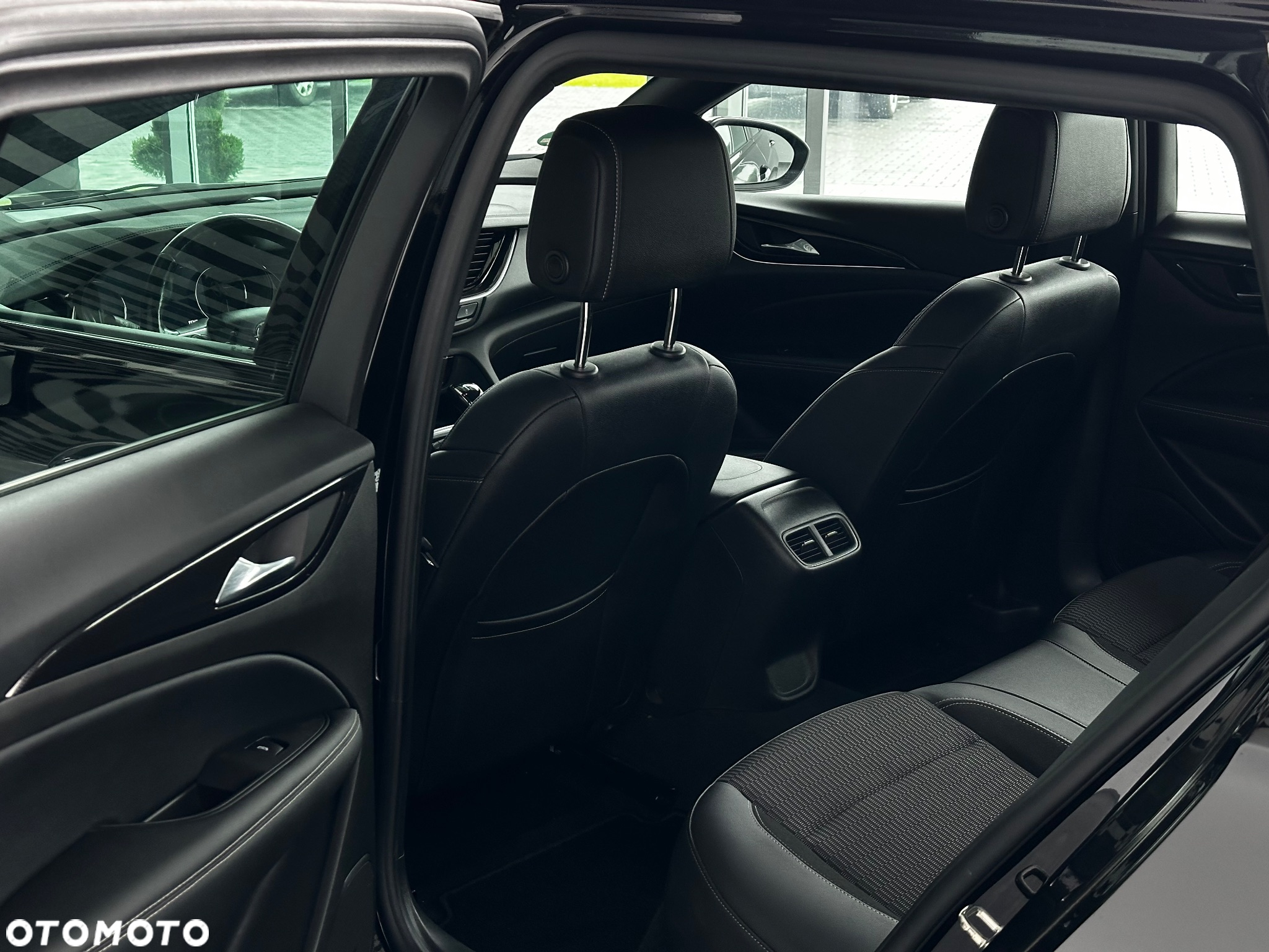 Opel Insignia - 21