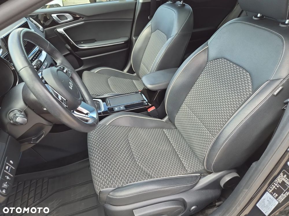 Kia XCeed 1.5 T-GDI Business Line DCT - 11