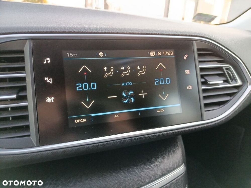 Peugeot 308 - 24