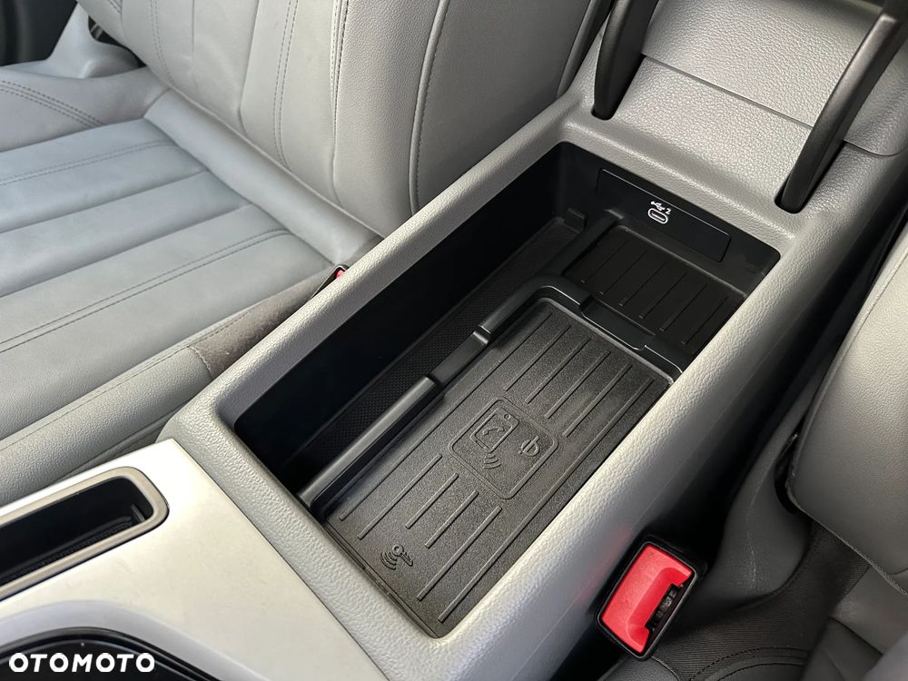 Audi A4 Avant 40 TDI Advanced S tronic - 27