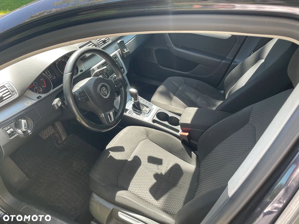 Volkswagen Passat 2.0 Blue TDI DSG SCR Comfortline - 13