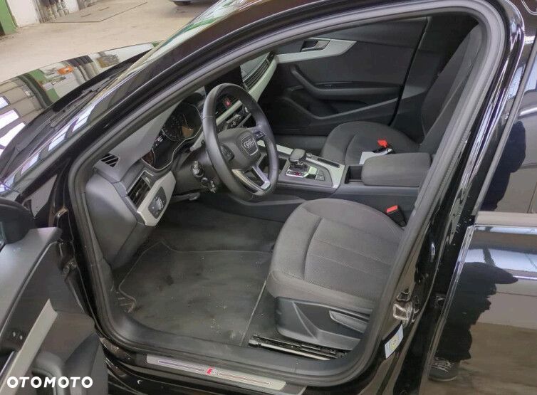 Audi A4 Avant 35 TFSI mHEV S tronic - 4