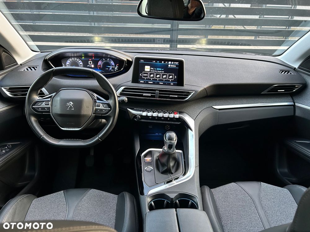 Peugeot 5008 1.5 BlueHDi Allure S&S - 8