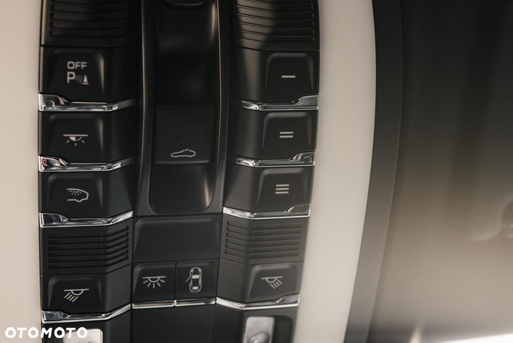 Porsche Macan S - 31