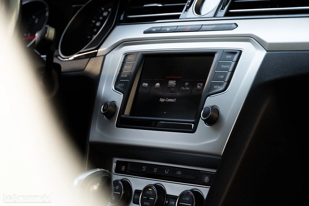 VW Passat Variant 1.6 TDI SCR DSG Business - 45