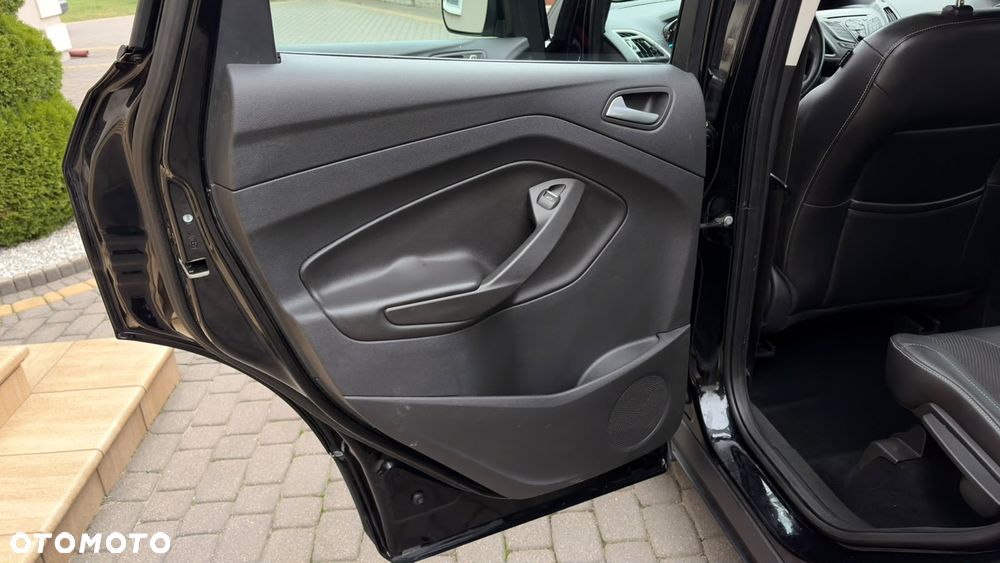 Ford Kuga 2.0 TDCi 4x4 Titanium - 19