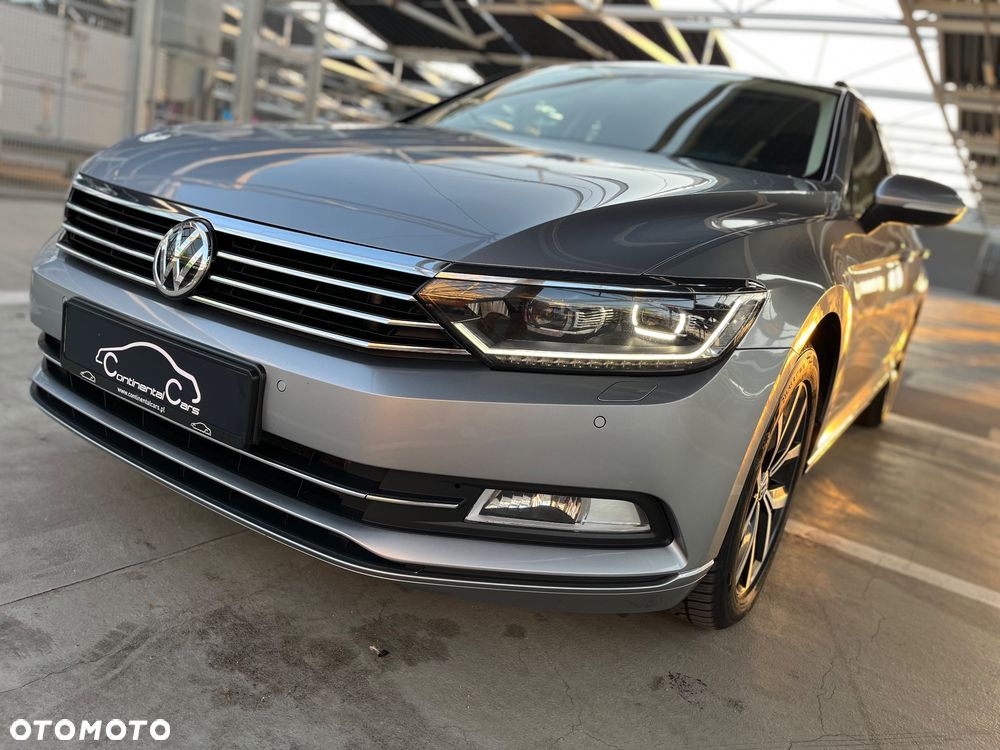 Volkswagen Passat 2.0 TDI SCR Comfortline - 12