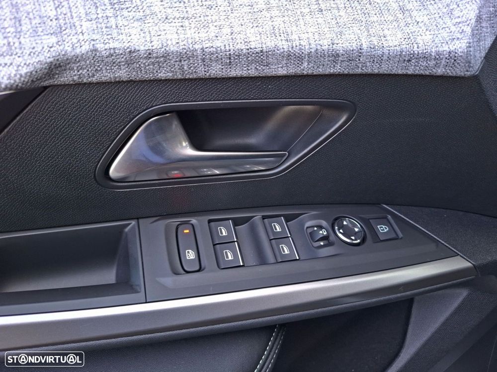 Peugeot 3008 1.6 Plug-in Hybrid GT e-DCS7 - 21