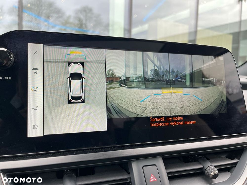 Lexus UX 300h Omotenashi AWD - 23