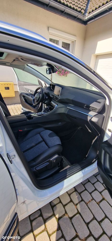 Peugeot 3008 1.2 PureTech Allure Pack S&S EAT8 - 11