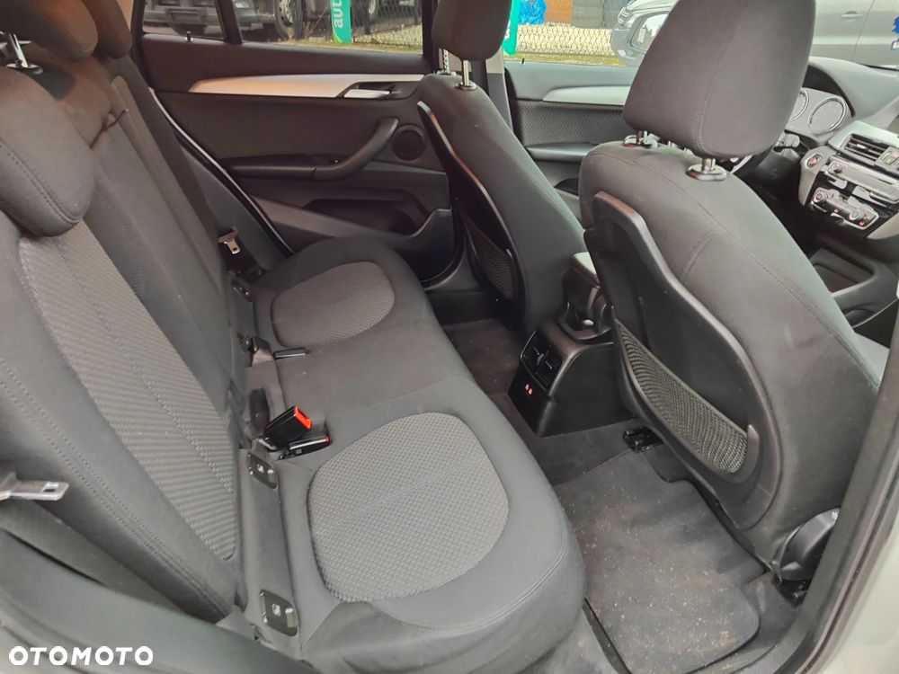 BMW X1 xDrive20d Advantage sport - 11