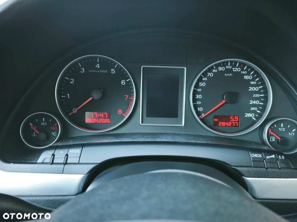 Audi A4 Avant 2.0 T FSI quattro - 16