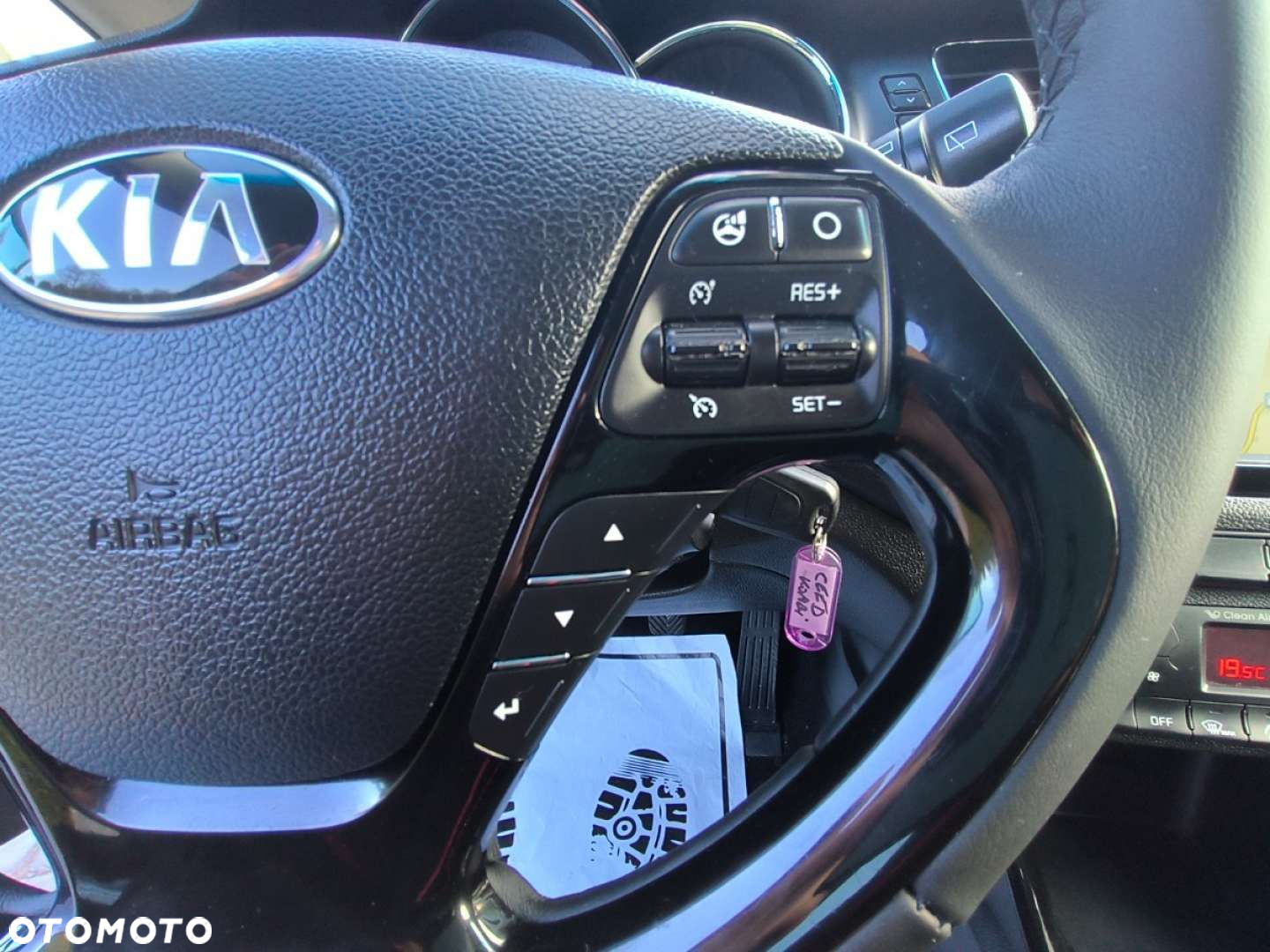 Kia Ceed - 13