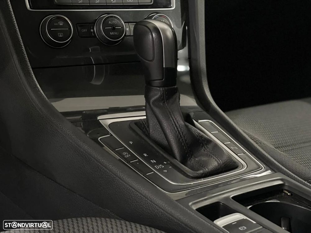VW Golf - 8