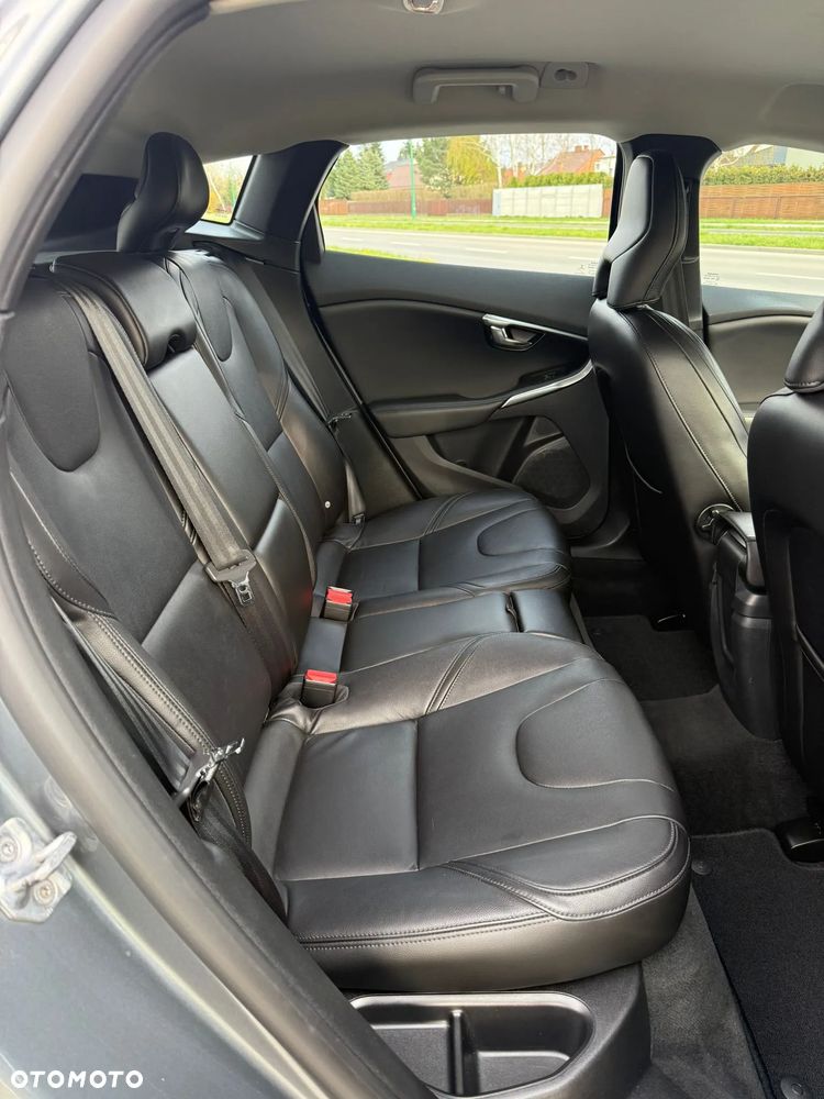 Volvo V40 D2 Geartronic Inscription - 12