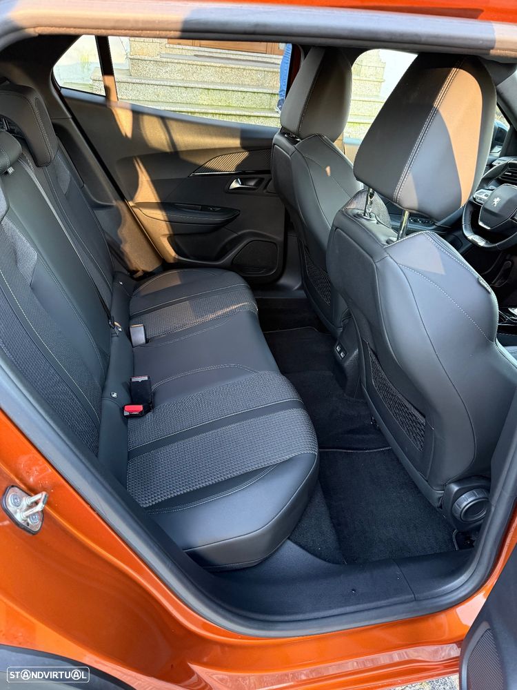 Peugeot e-2008 GT - 13