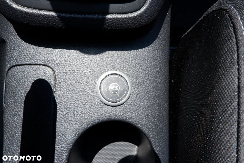 Kia Stonic 1.4 L - 24