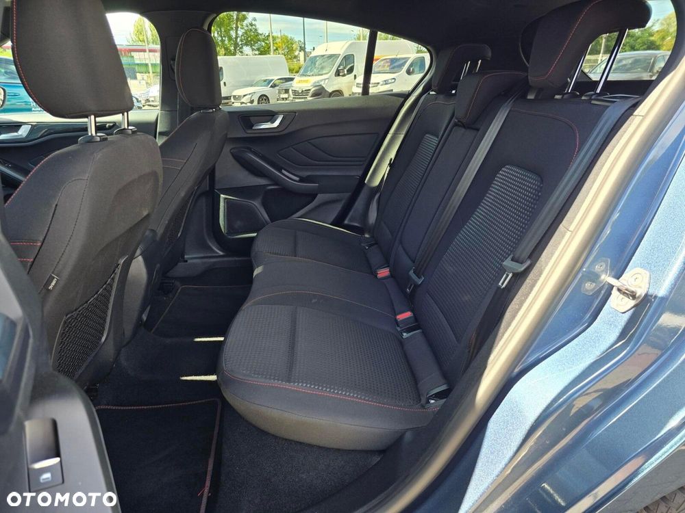 Ford Focus 1.0 EcoBoost ST-Line X - 19
